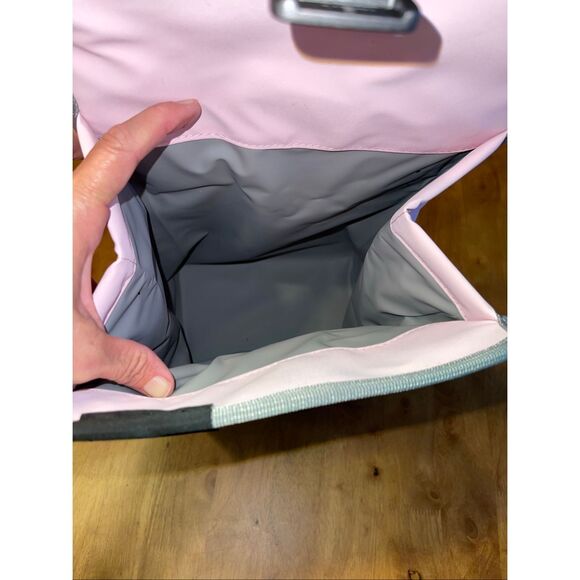 YETI DayTrip Lunch Bag Pink and Gray Coldcell Flex Insulation - Picture 3 of 5